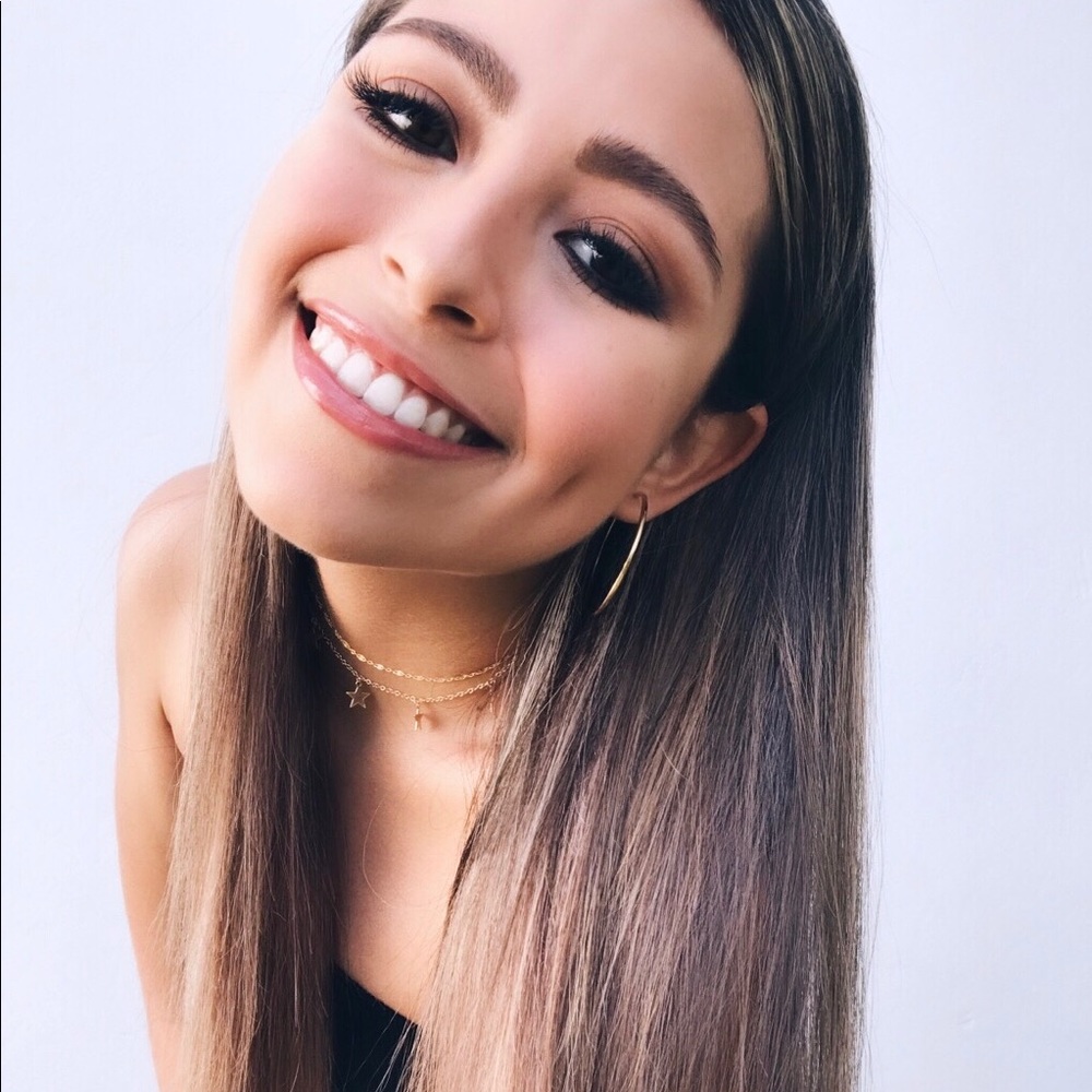 Meet your Posher, Melissa